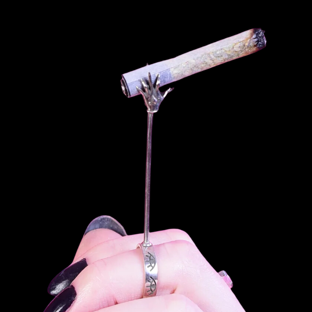 cigarette ring holder Queen of Hell Sceptre Cigarette Blunt Holder Ring – Inchoo Bijoux cigarette ring holder Queen of Hell Sceptre Cigarette Blunt Holder Ring – Inchoo Bijoux