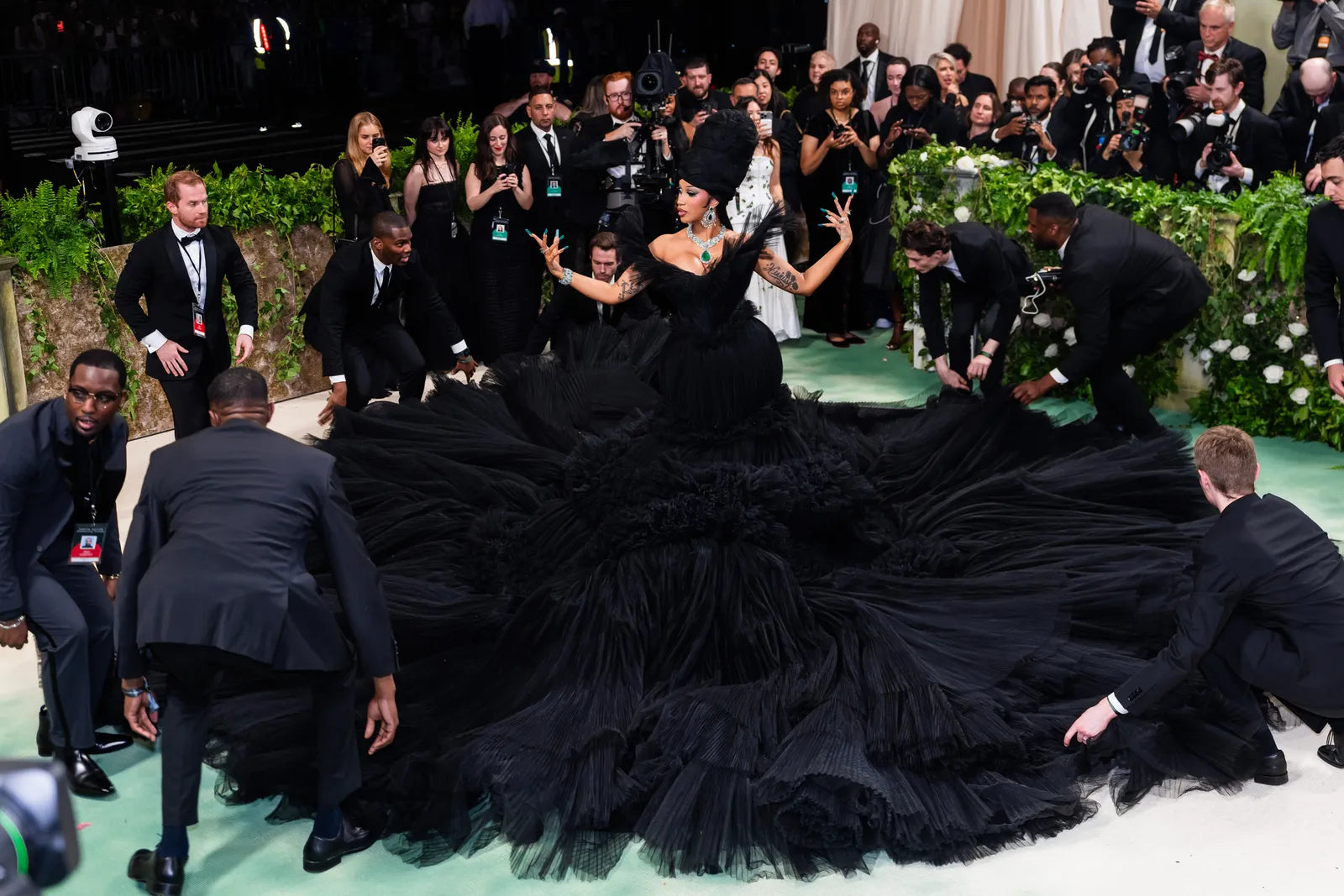 Our Fave Gothic Flavoured Looks From Met Gala 2024