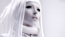 KERLI wears Inchoo in her new video