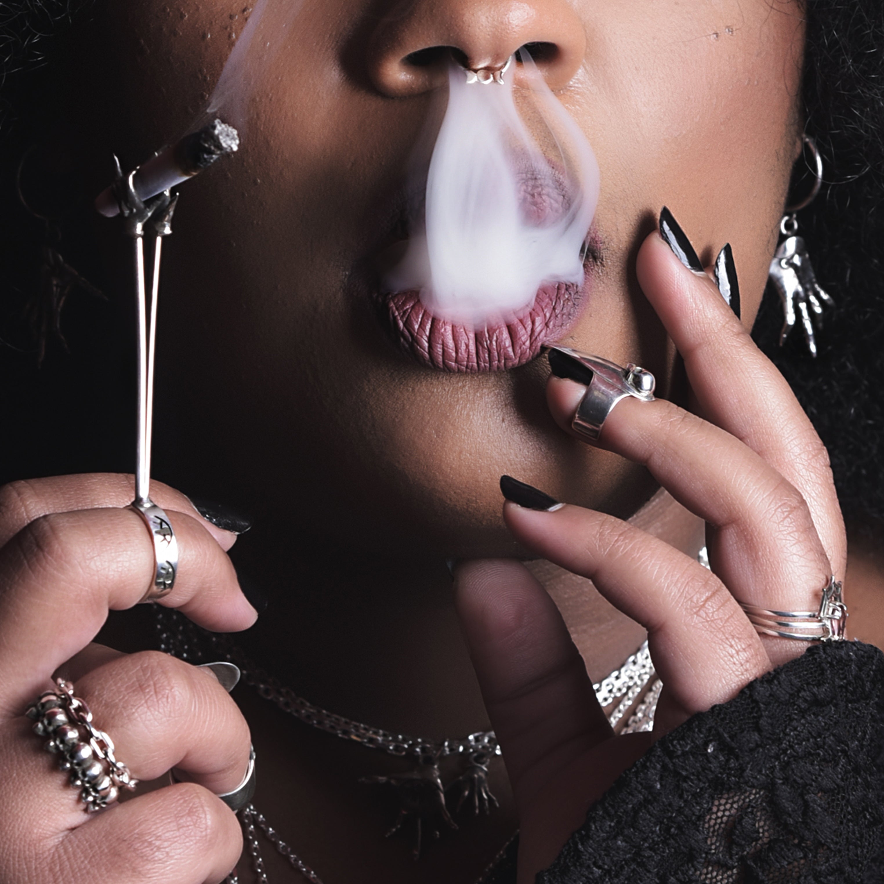 Bague porte-cigarette Queen of Hell Scepter Inchoo Bijoux Bague porte-cigarette Queen of Hell Scepter Inchoo Bijoux