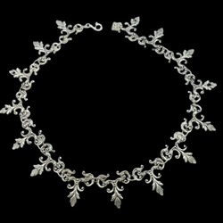 Collection of Collier ras du cou en dentelle Vamp in a gallery layout