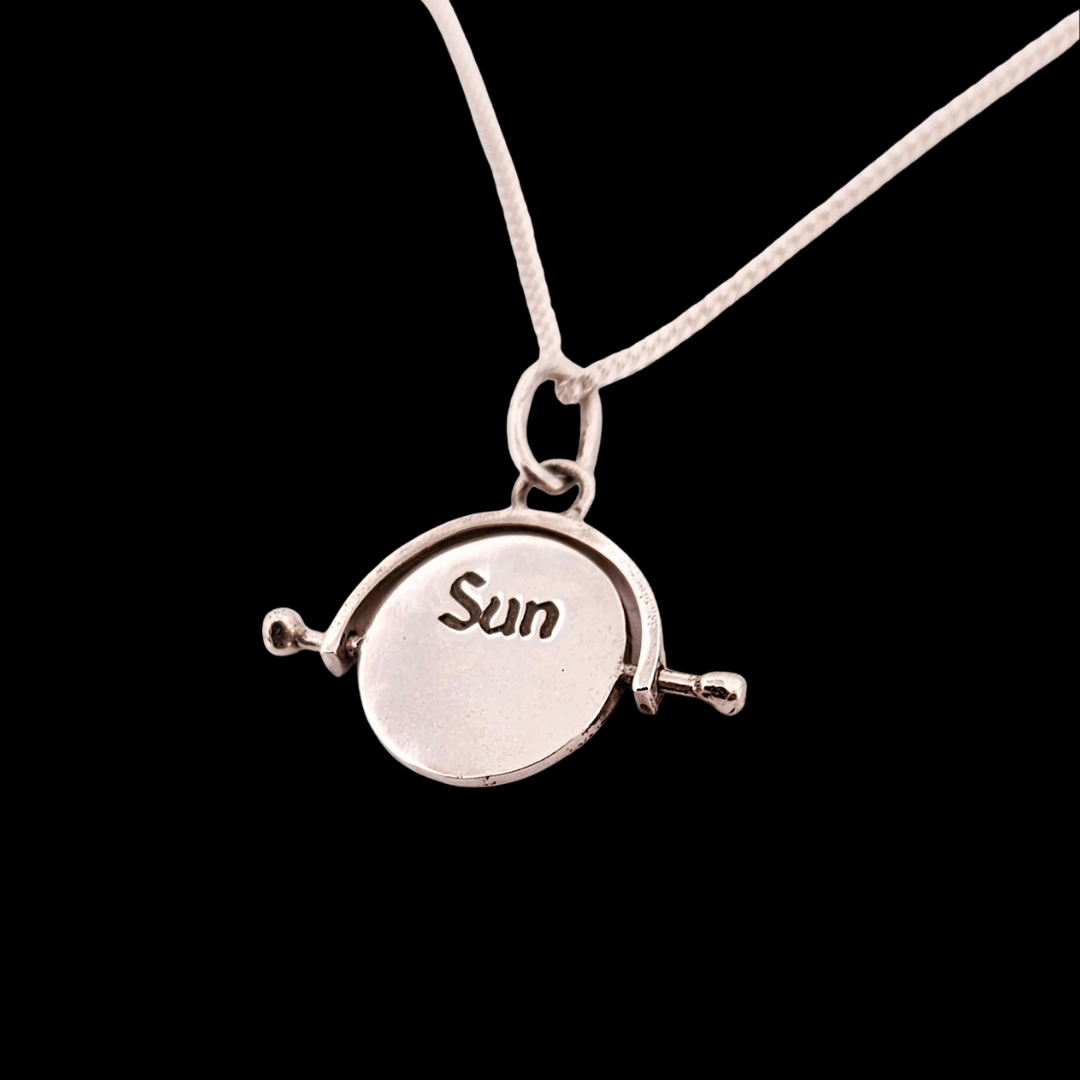 Collection of Pendentif Spinning Fuck Off in a gallery layout