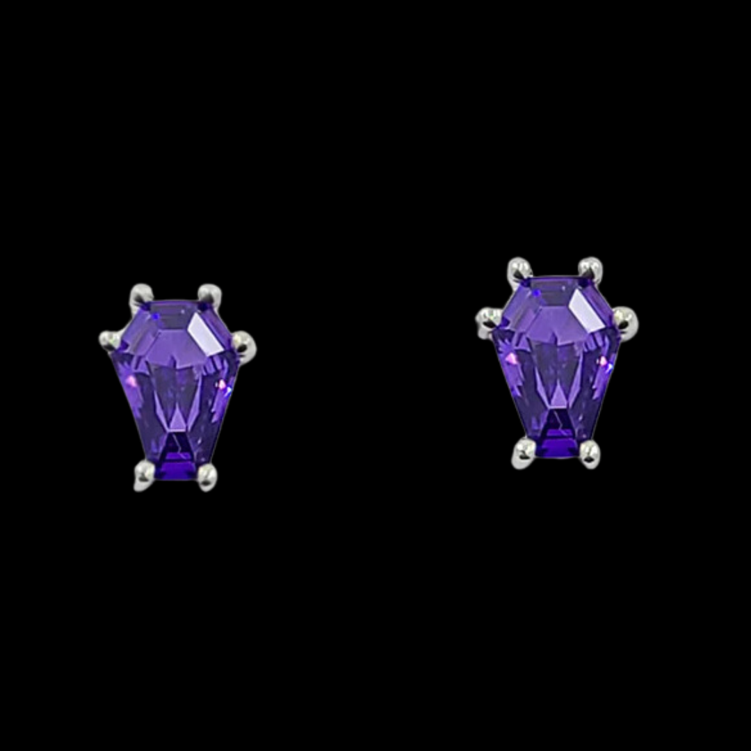 Collection of Boucles d'oreilles clous de cercueil violet foncé (6x9) in a gallery layout