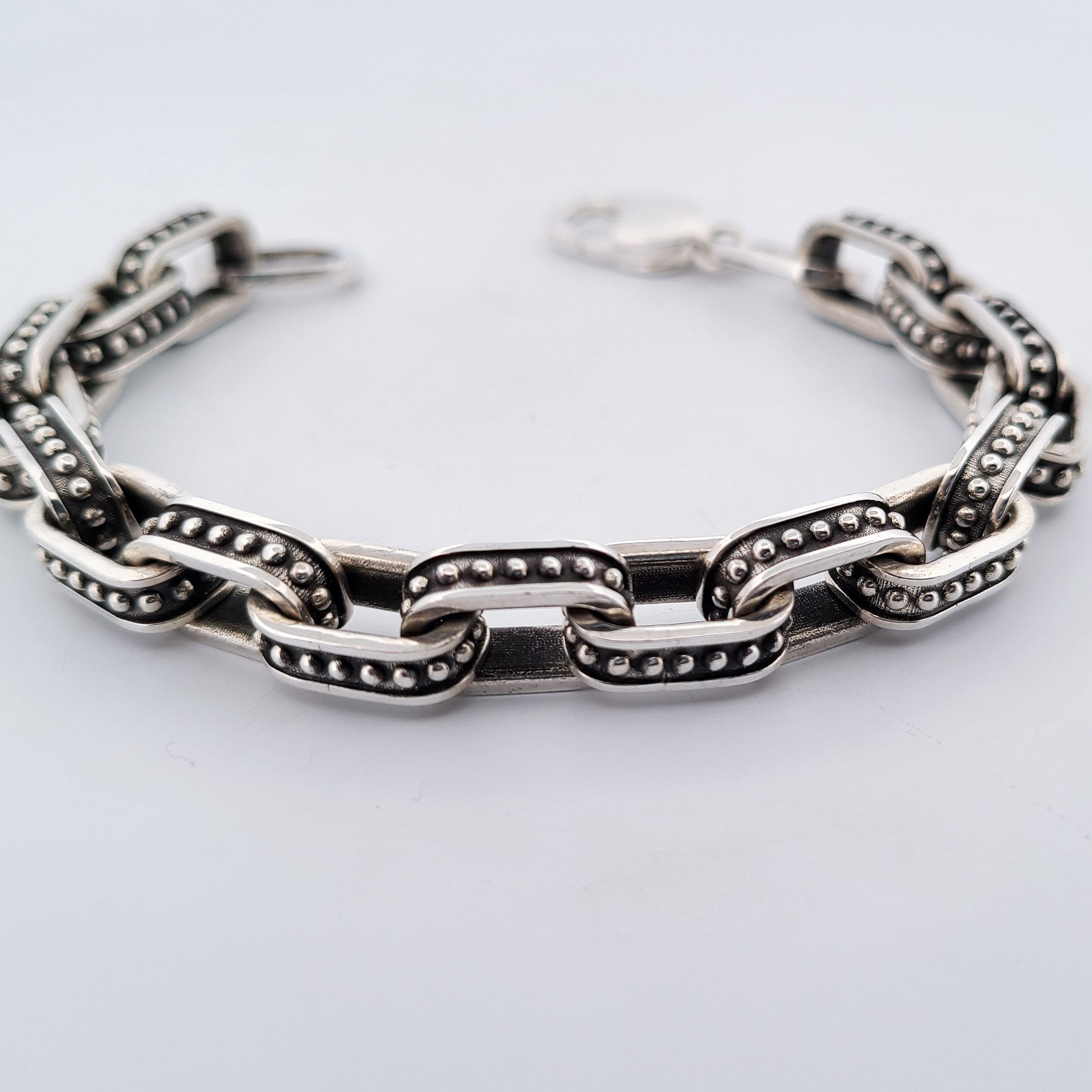 Collection of Dotted Cable Link Massive Bracelet in a gallery layout