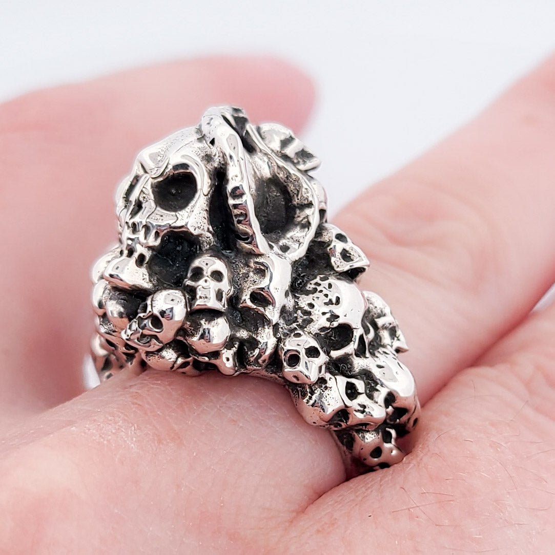 Collection of Catacombes Skull Signet Ring - Unisex in a gallery layout