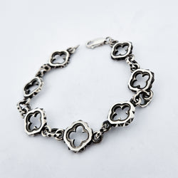 Collection of Unisex Quatre foils Bracelet Sterling Silver in a gallery layout