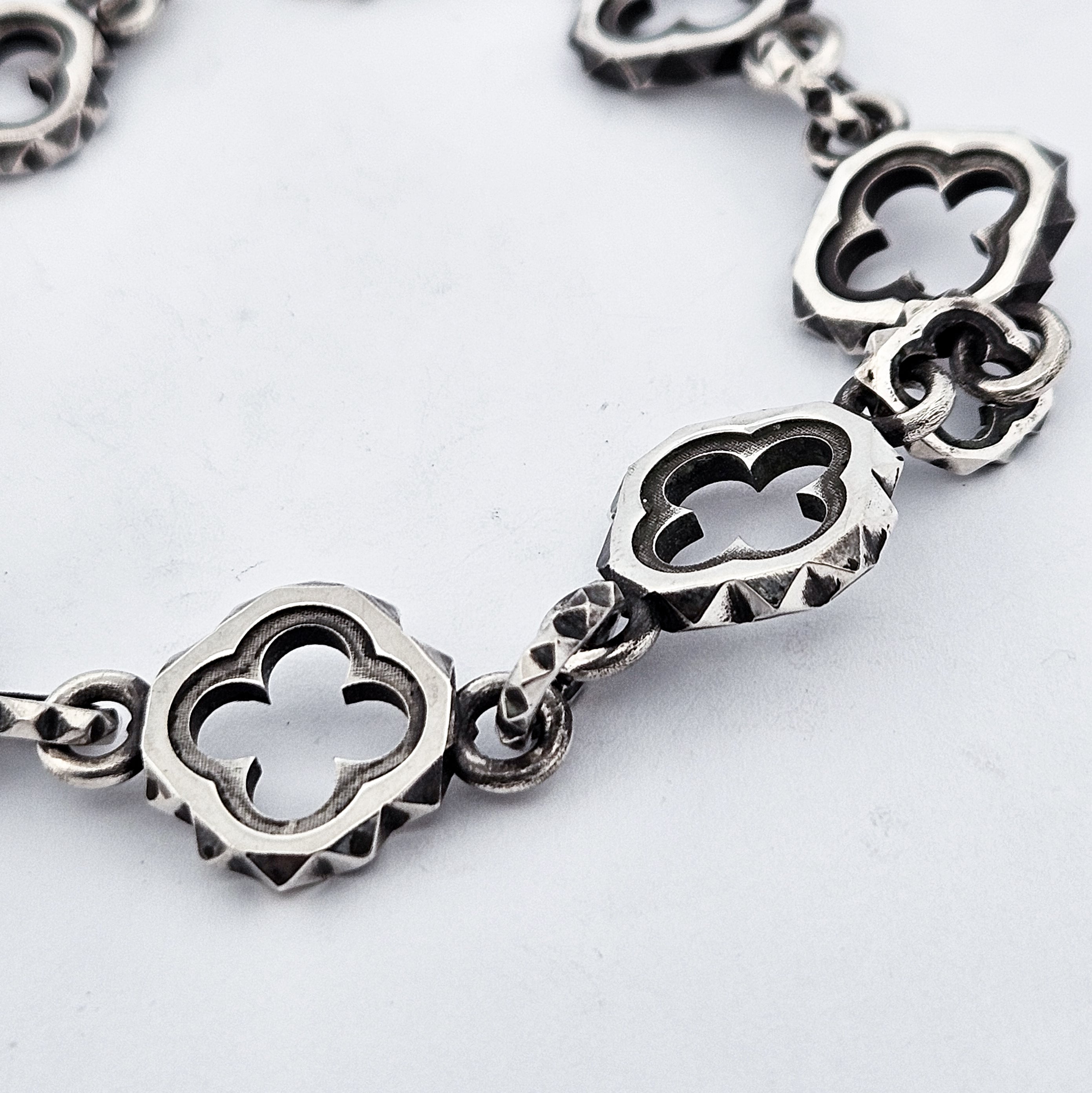 Collection of Unisex Quatre foils Bracelet Sterling Silver in a gallery layout