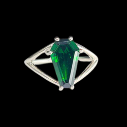 Collection of Bague Grand Cercueil Vert Absinthe in a gallery layout