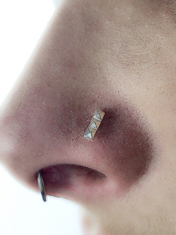 Collection of Silver Minimal Studded Bar Nose Stud-Nose Stud-Inchoo Bijoux-Inchoo Bijoux in a gallery layout