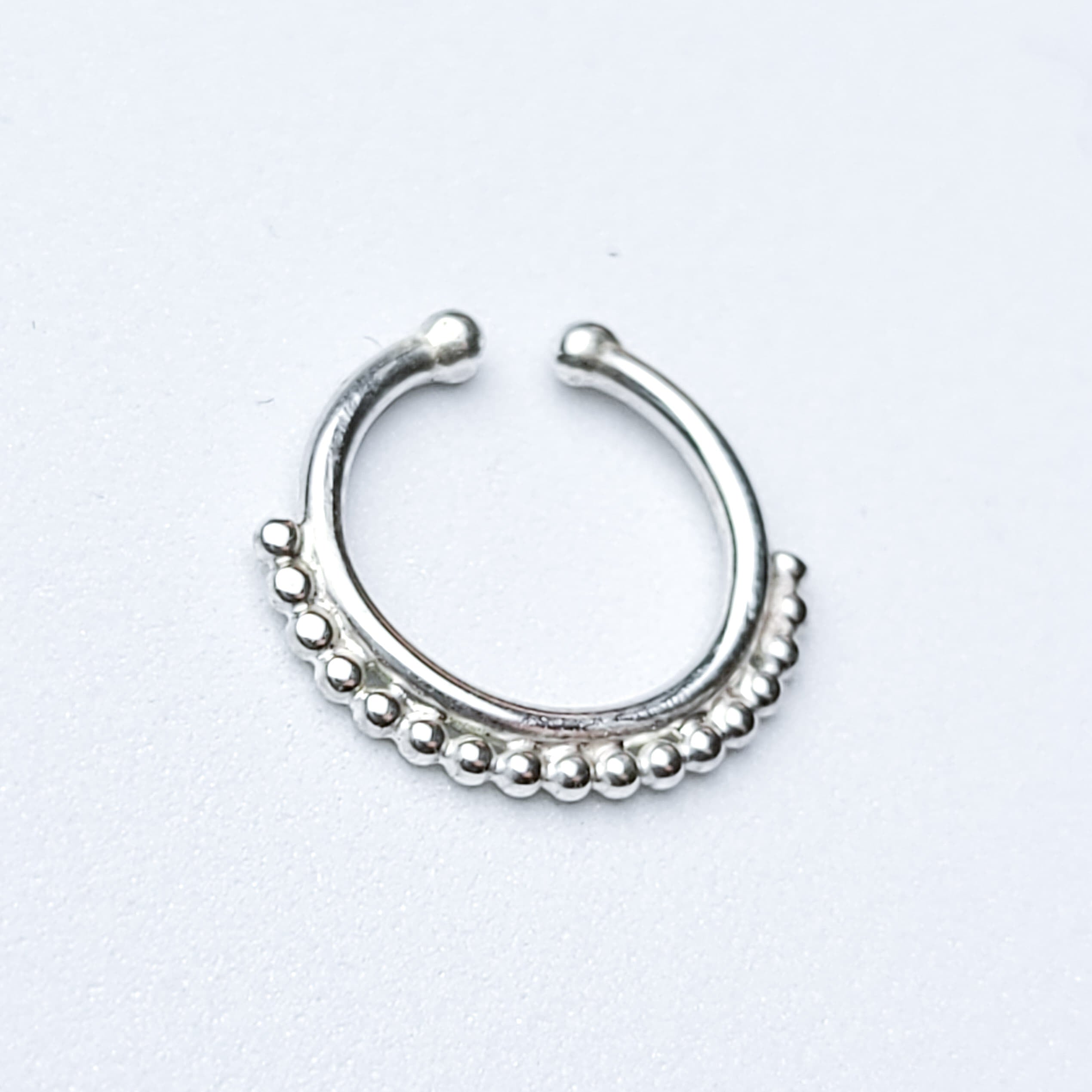 Collection of Modern Minimal Septum Ring-Septum-Inchoo Bijoux-Inchoo Bijoux in a gallery layout