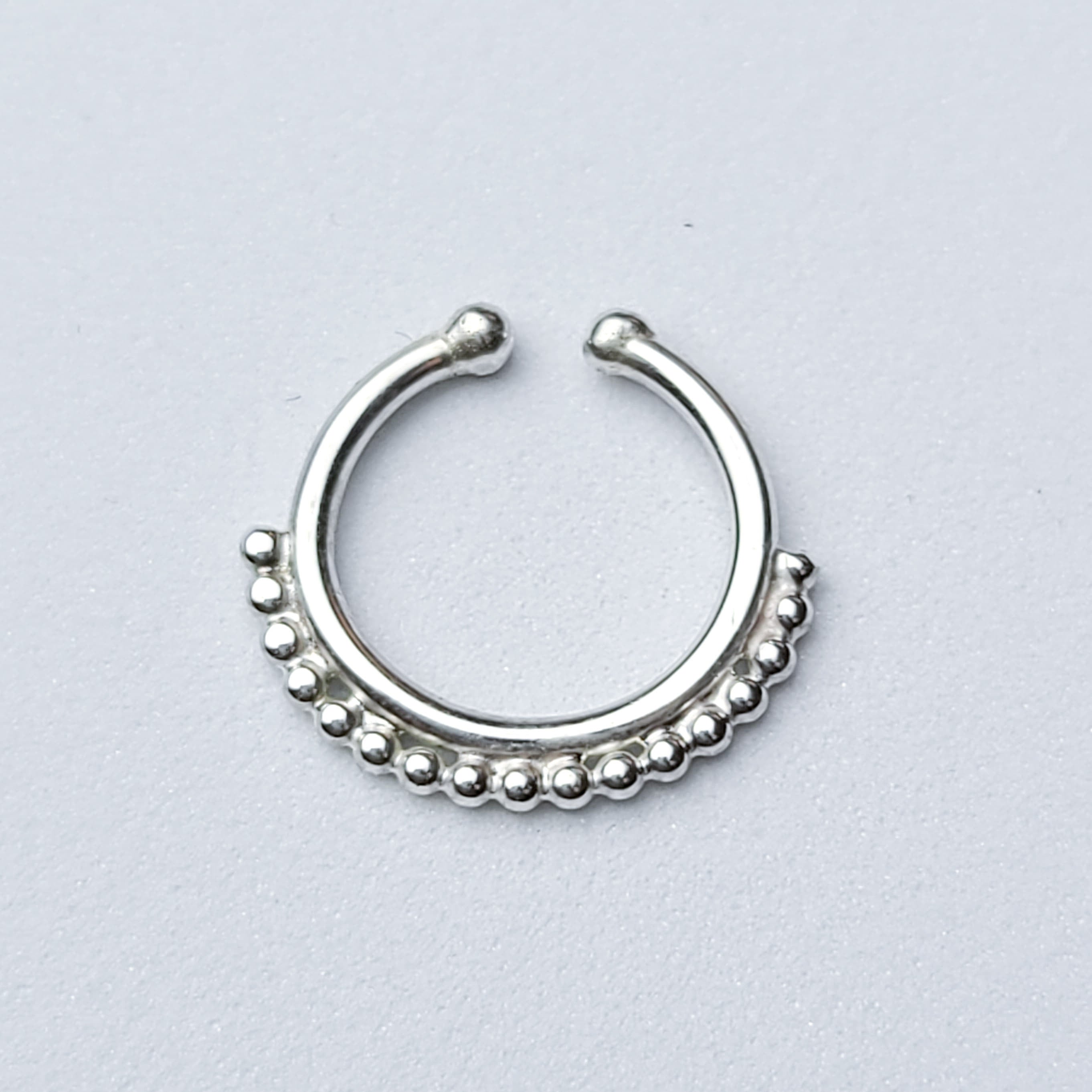 Collection of Minimal Modern Septum Nose Ring-Septum-Inchoo Bijoux-Inchoo Bijoux in a gallery layout