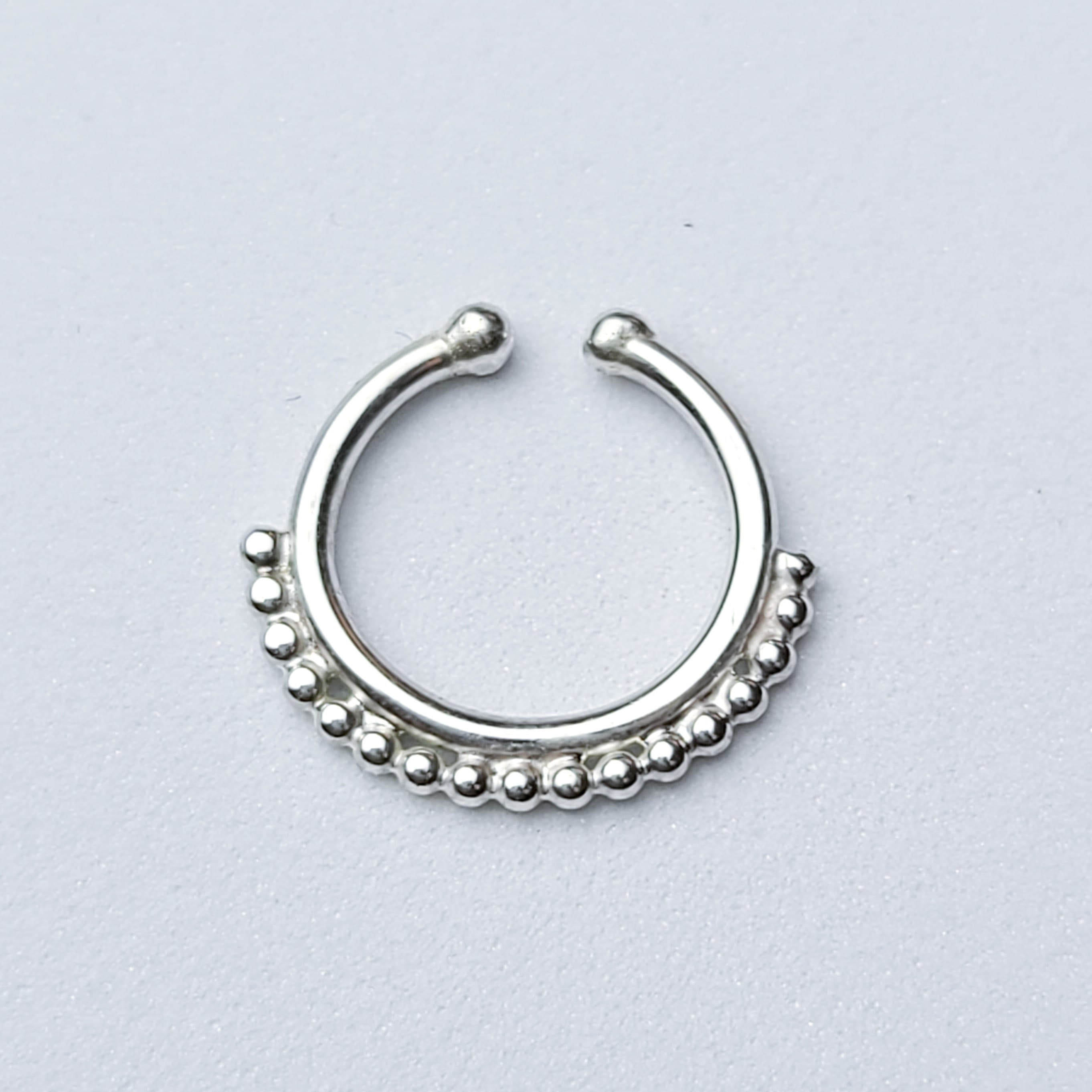 Collection of Minimal Modern Septum Nose Ring-Septum-Inchoo Bijoux-Inchoo Bijoux in a gallery layout