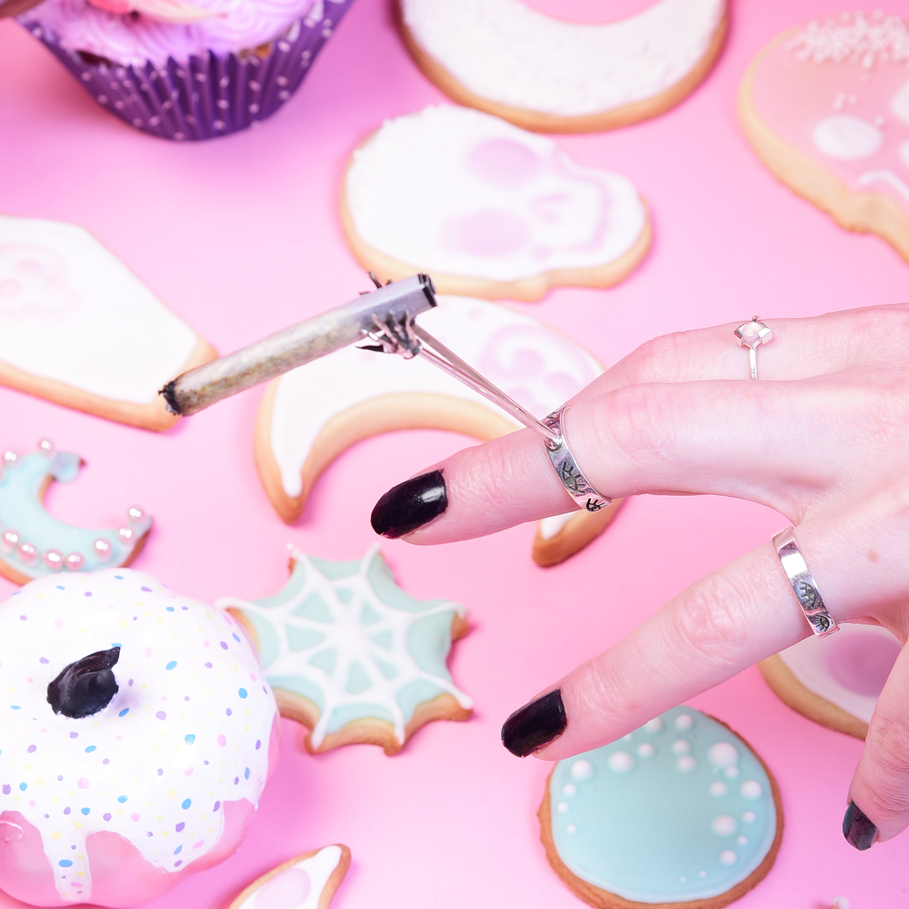 Collection of Queen of Hell Sceptre Cigarette Blunt Holder Ring in a gallery layout