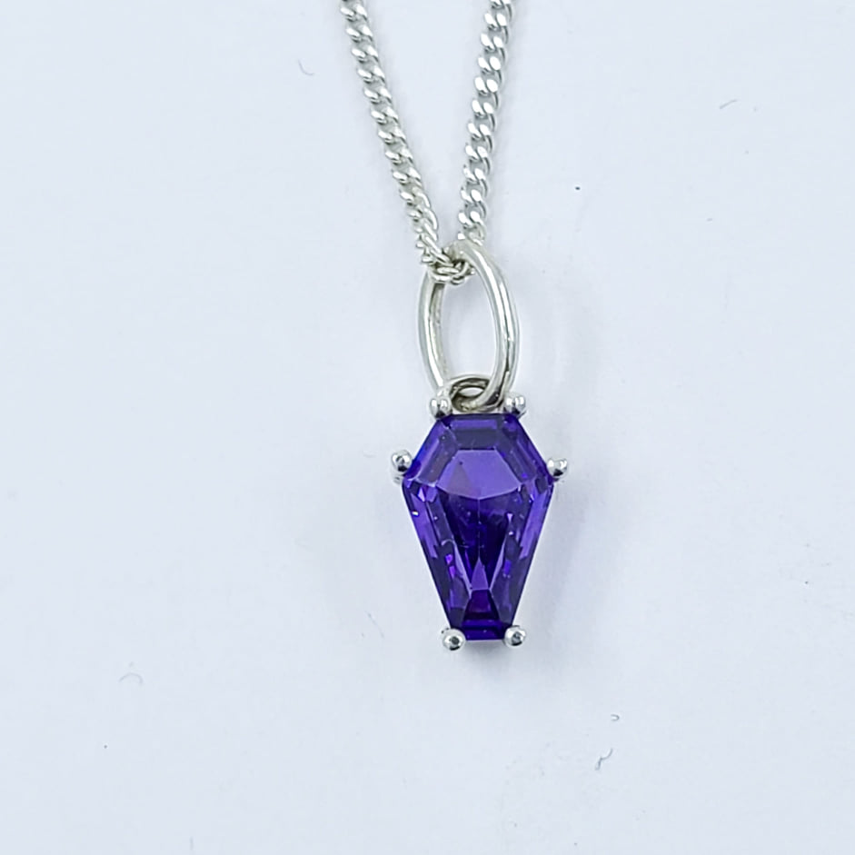 Collection of Pendentif Cercueil Violet Magique (6x9) in a gallery layout