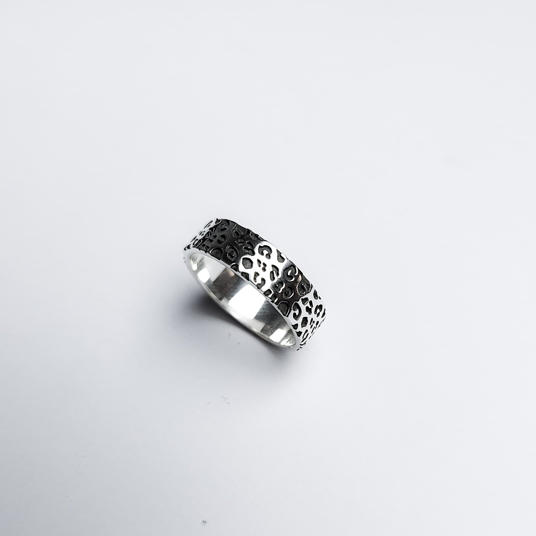 Collection of 6mm Wide Leopard Print Ring Band-Ring-Inchoo Bijoux-Inchoo Bijoux in a gallery layout