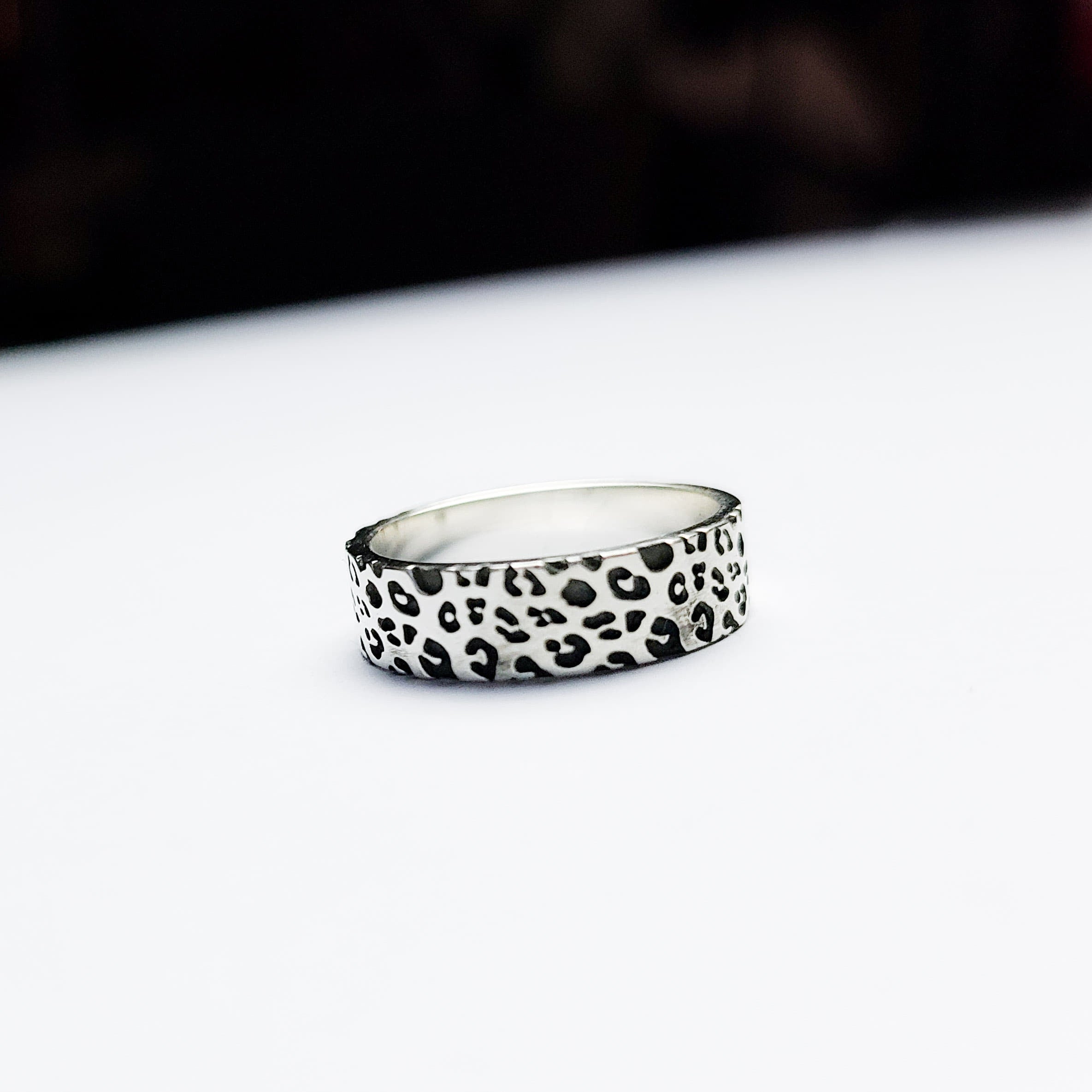 Collection of 6mm Wide Leopard Print Ring Band-Ring-Inchoo Bijoux-Inchoo Bijoux in a gallery layout