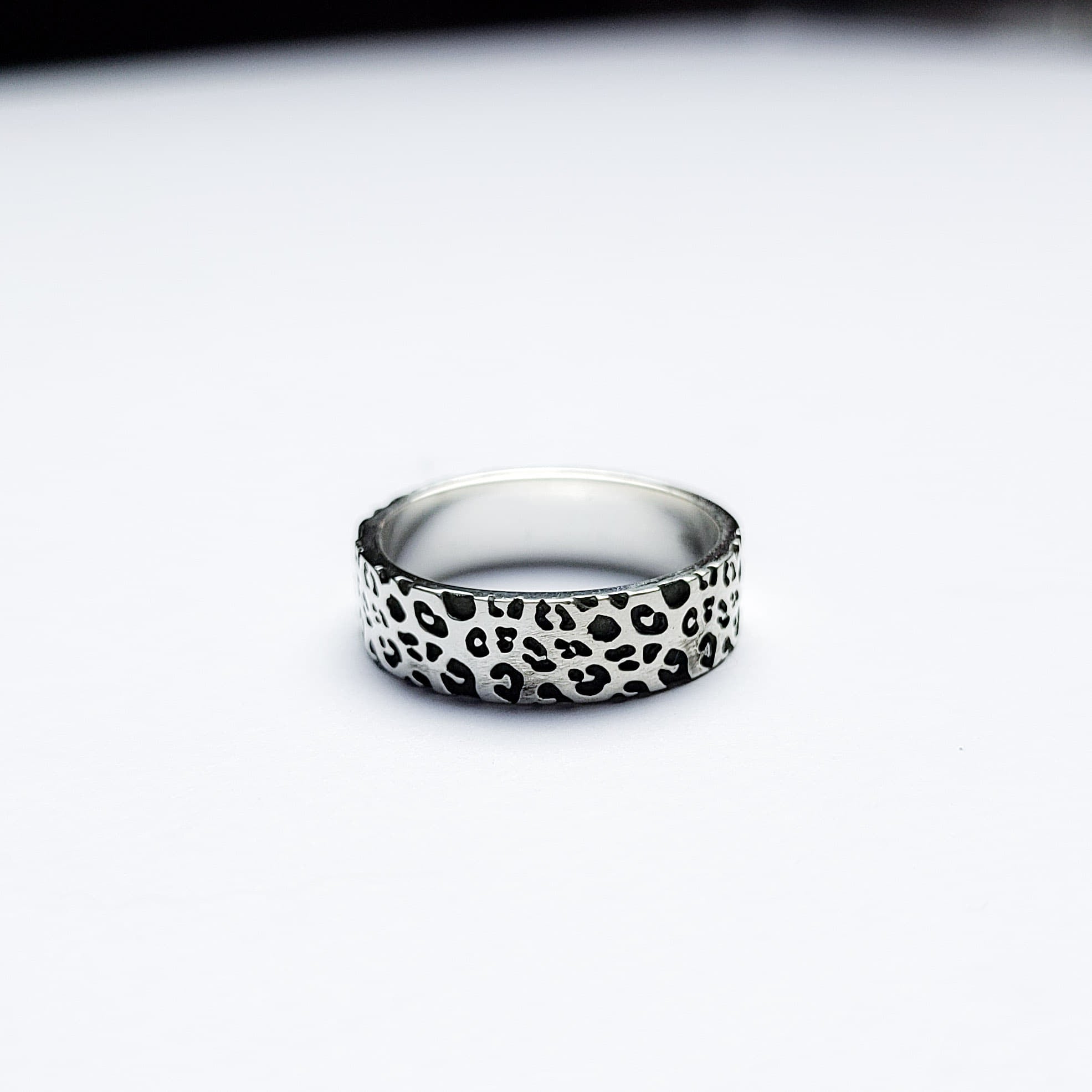 6mm Wide Leopard Print Ring Band-Ring-Inchoo Bijoux-Inchoo Bijoux