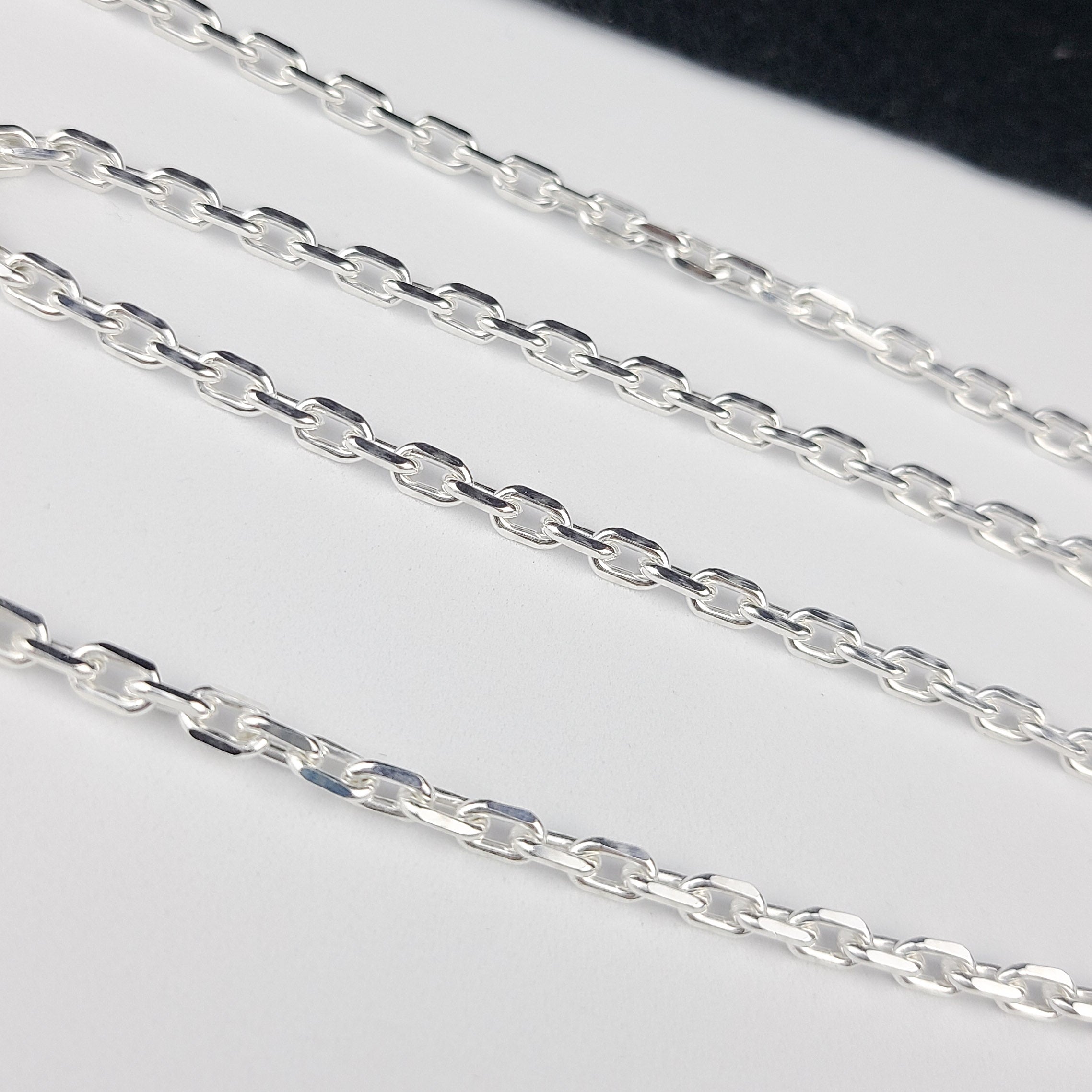 Collection of Heavy 4mm Diamond Cut Cable Chain in a gallery layout