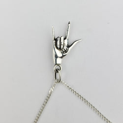 Collection of ASL Pendentif main en argent Je t'aime in a gallery layout