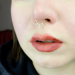 Collection of Septum en toile d'araignée en or jaune 10K - 14K in a gallery layout