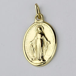 Collection of Pendentif Marie en or jaune 10K - 14K in a gallery layout