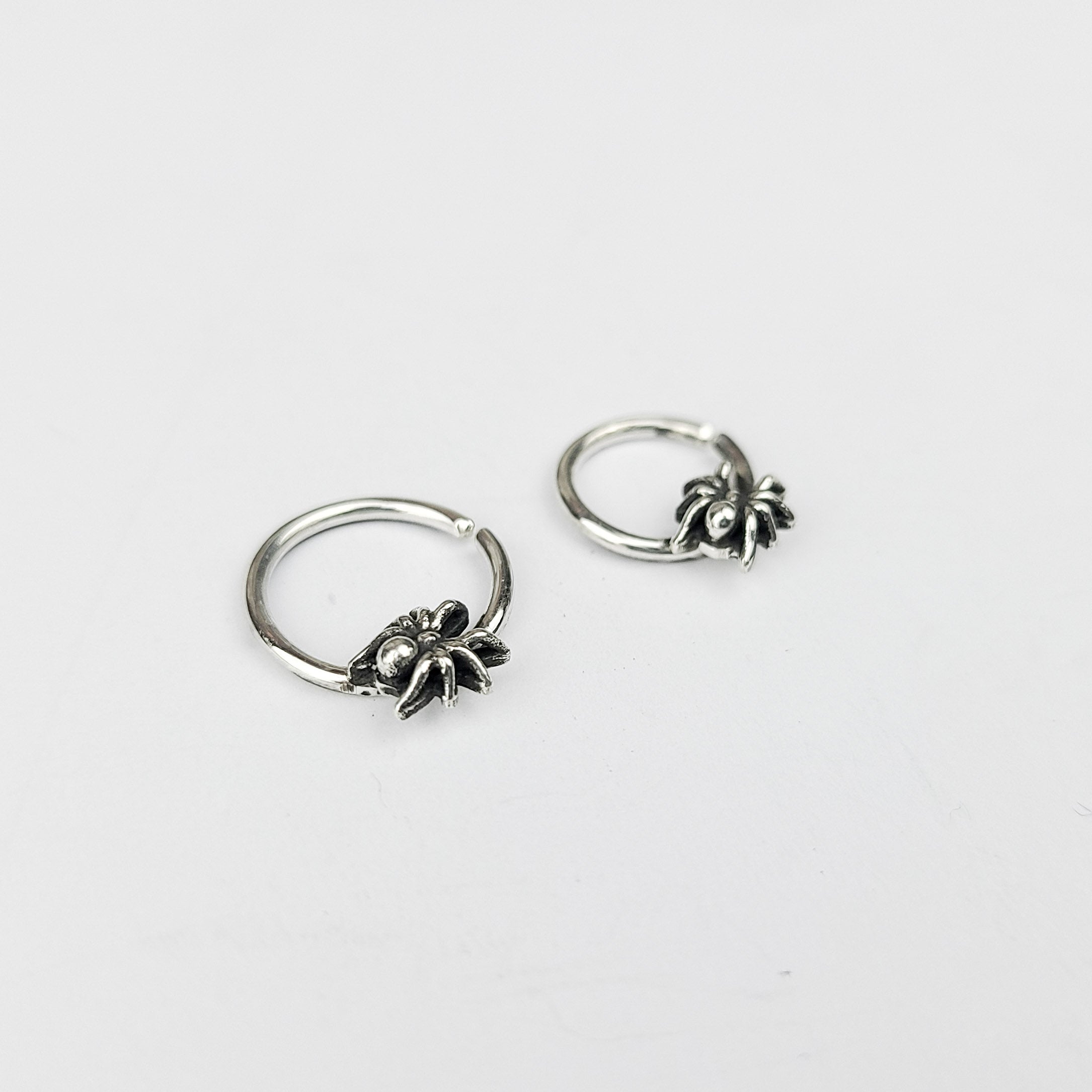 Collection of Tiny Spider Septum Piercing - Inchoo Bijoux in a gallery layout