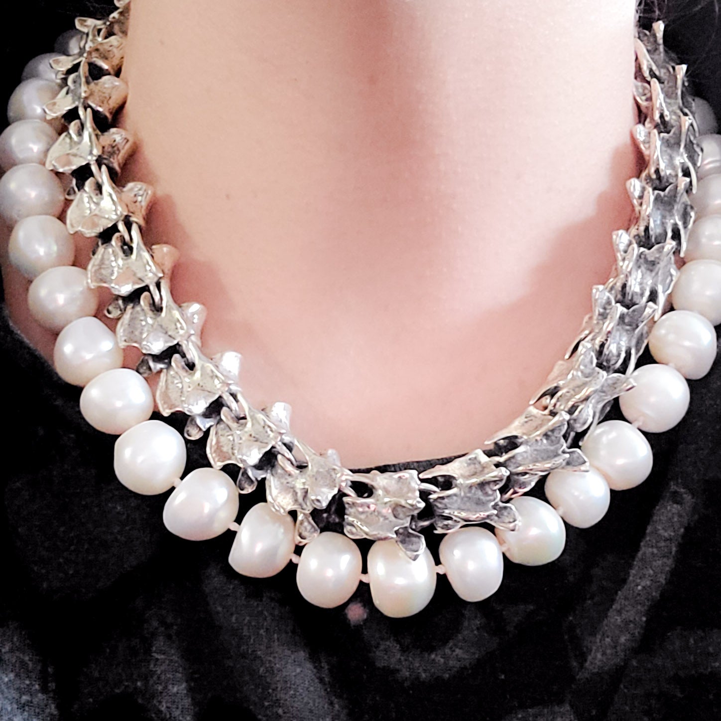 Grand collier de perles d'eau douce