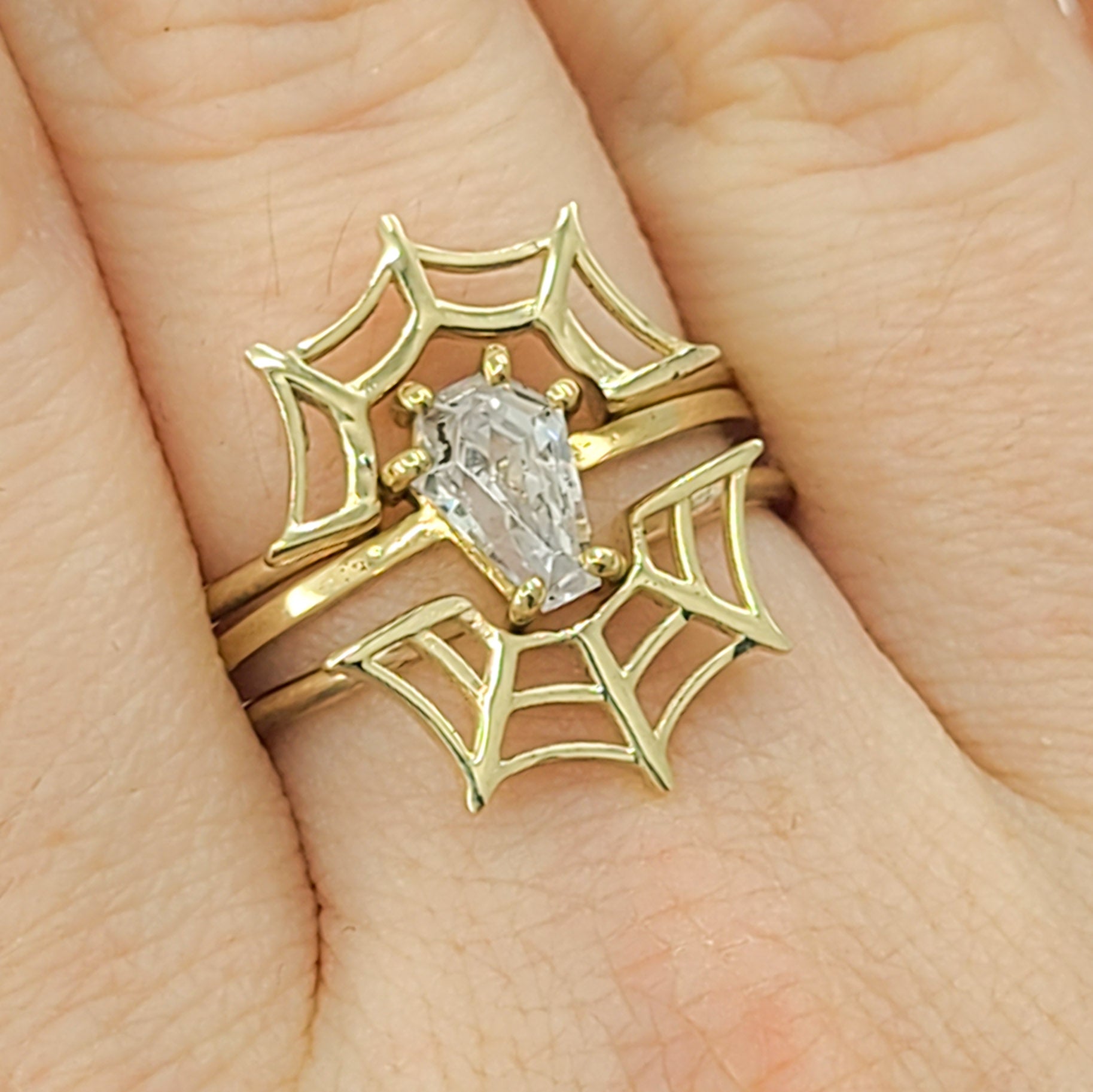 10K - 14K Yellow Gold Spiderweb Wedding Ring