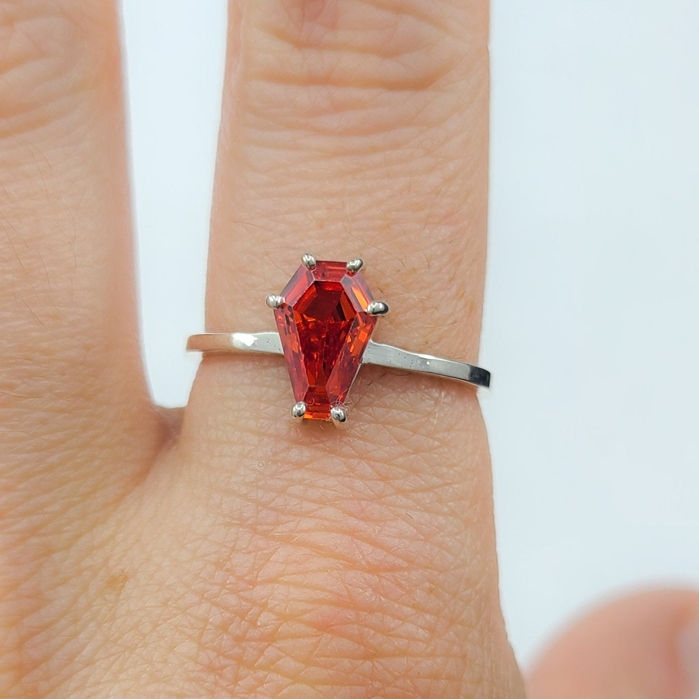 Collection of Bague Cercueil Orange Citrouille Mignonne in a gallery layout