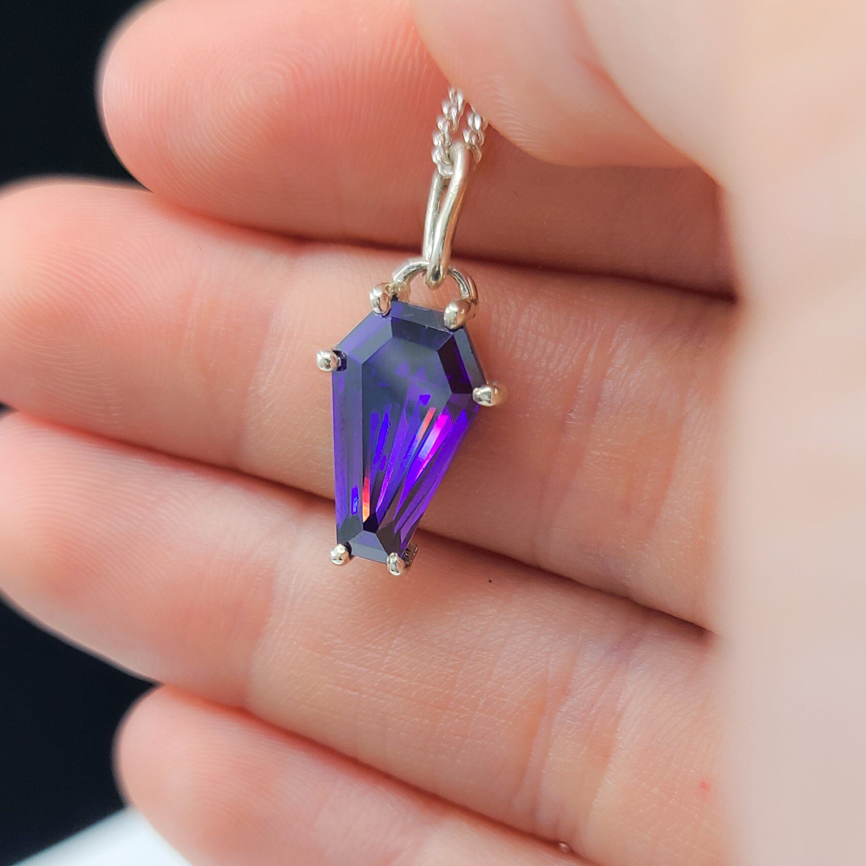 Collection of Pendentif Big Magic Purple Coffin in a gallery layout