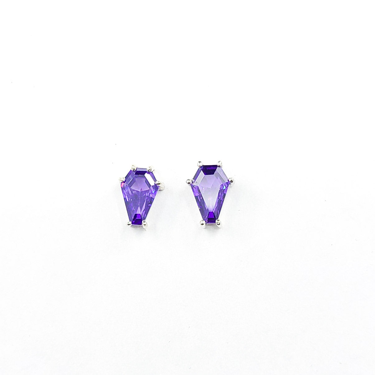 Deep Purple Coffin Stud Earrings (6x9)