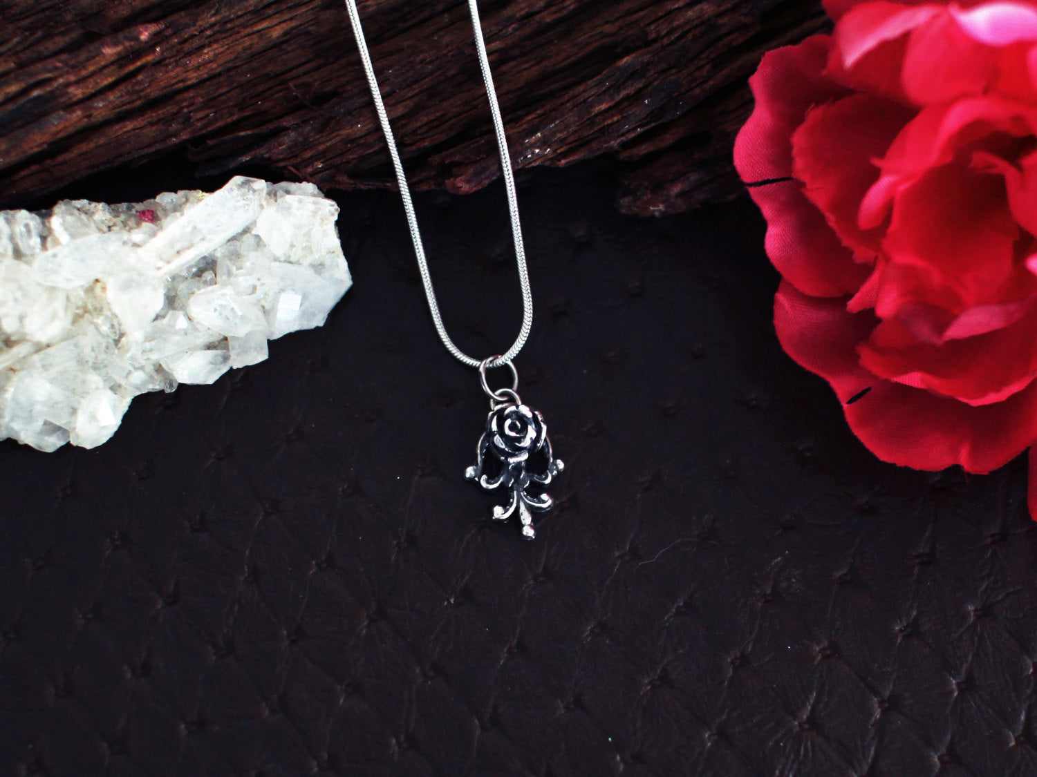 Tiny Silver Rose Pendant - Inchoo Bijoux