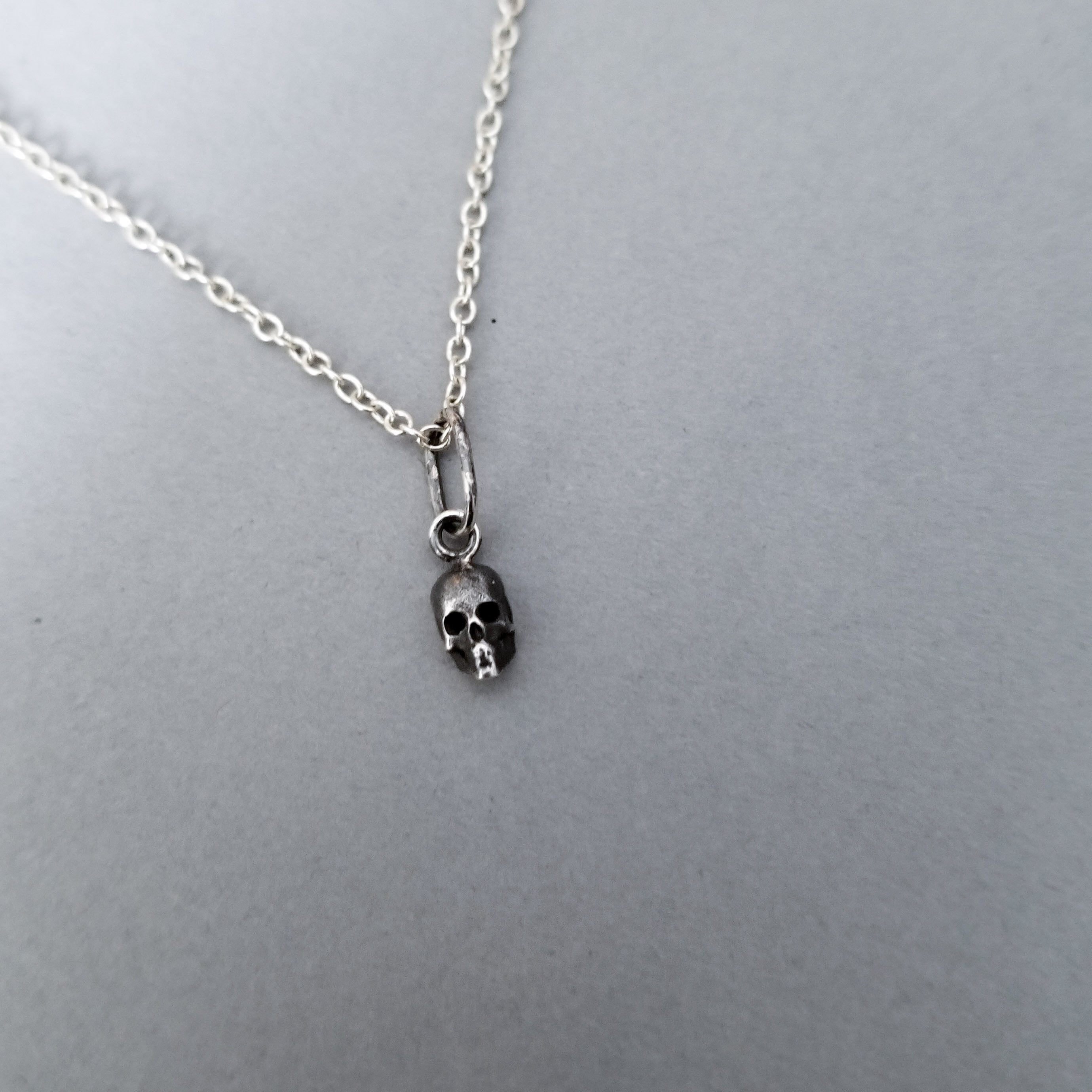 Tiny Silver Skull Pendant - Inchoo Bijoux