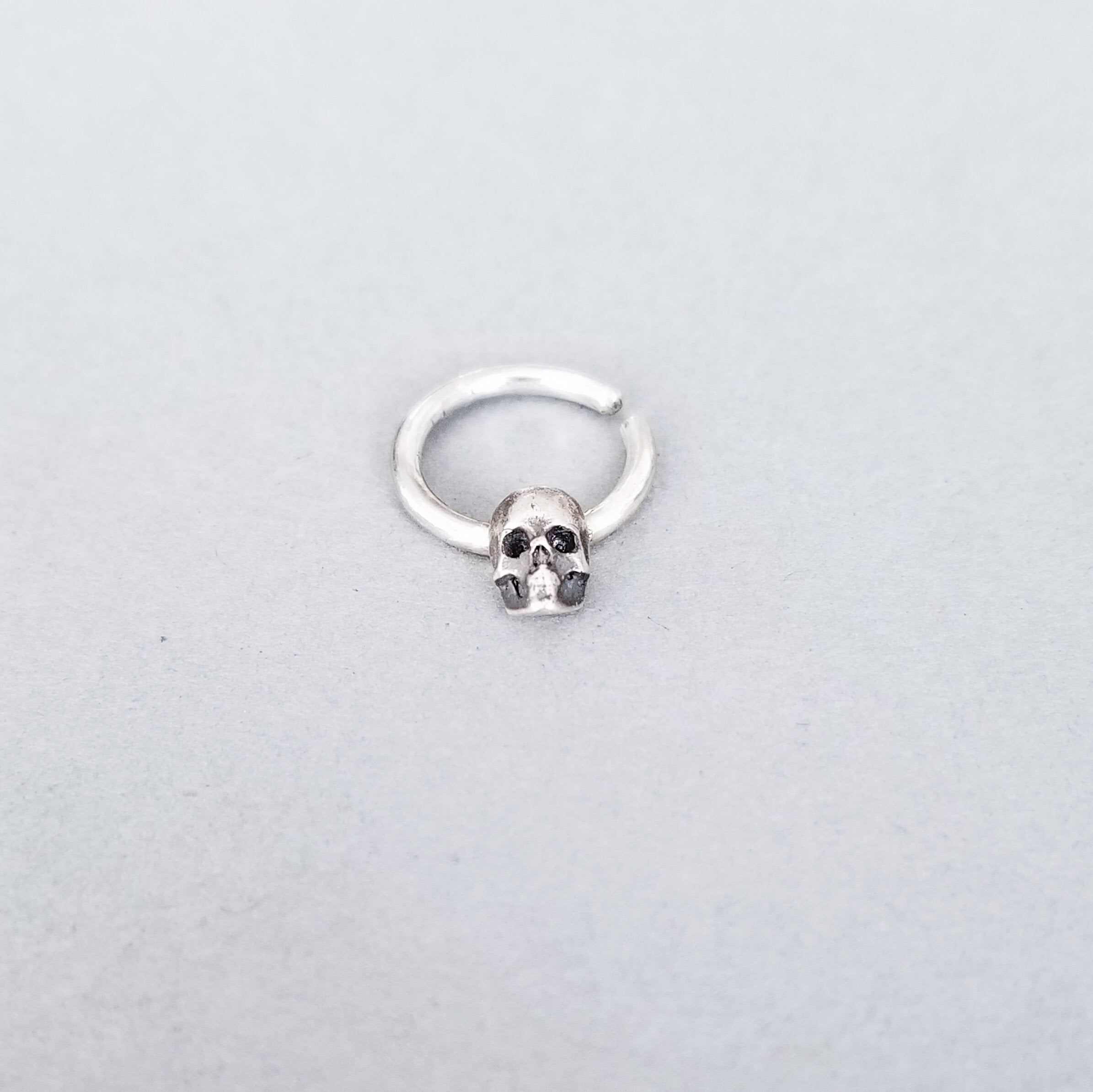 Collection of Minimal Skull Septum Ring - Inchoo Bijoux in a gallery layout