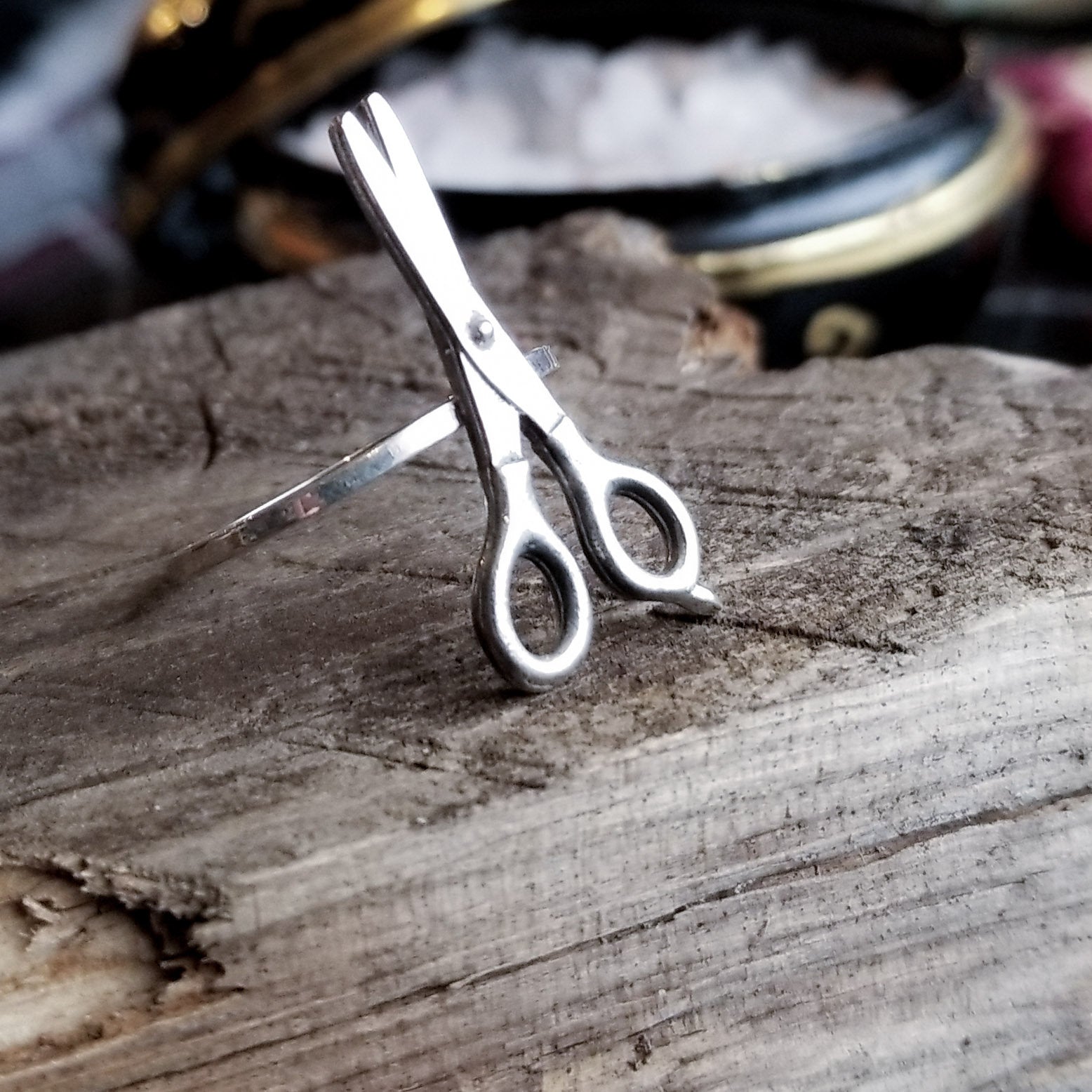 Collection of Scissors Ring-Ring-Inchoo Bijoux-Inchoo Bijoux in a gallery layout