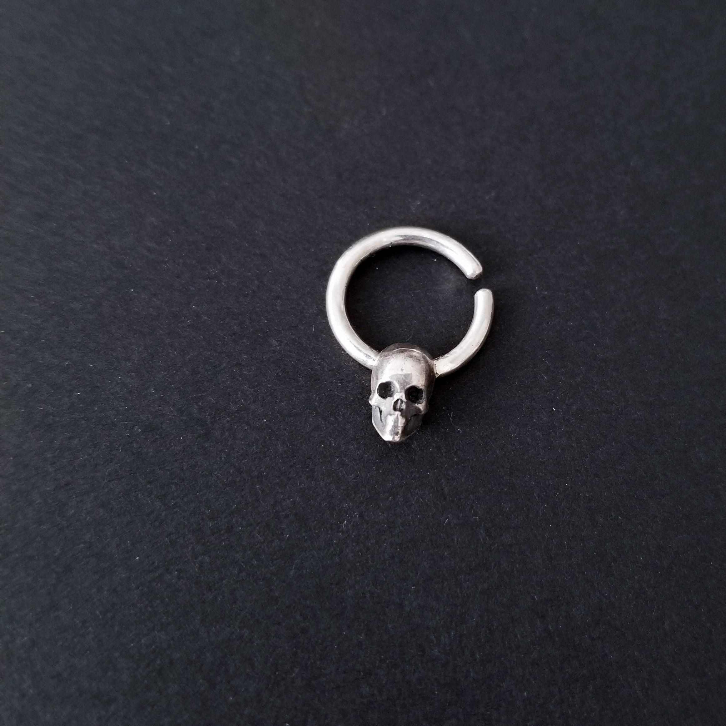 Collection of Minimal Skull Septum Ring - Inchoo Bijoux in a gallery layout