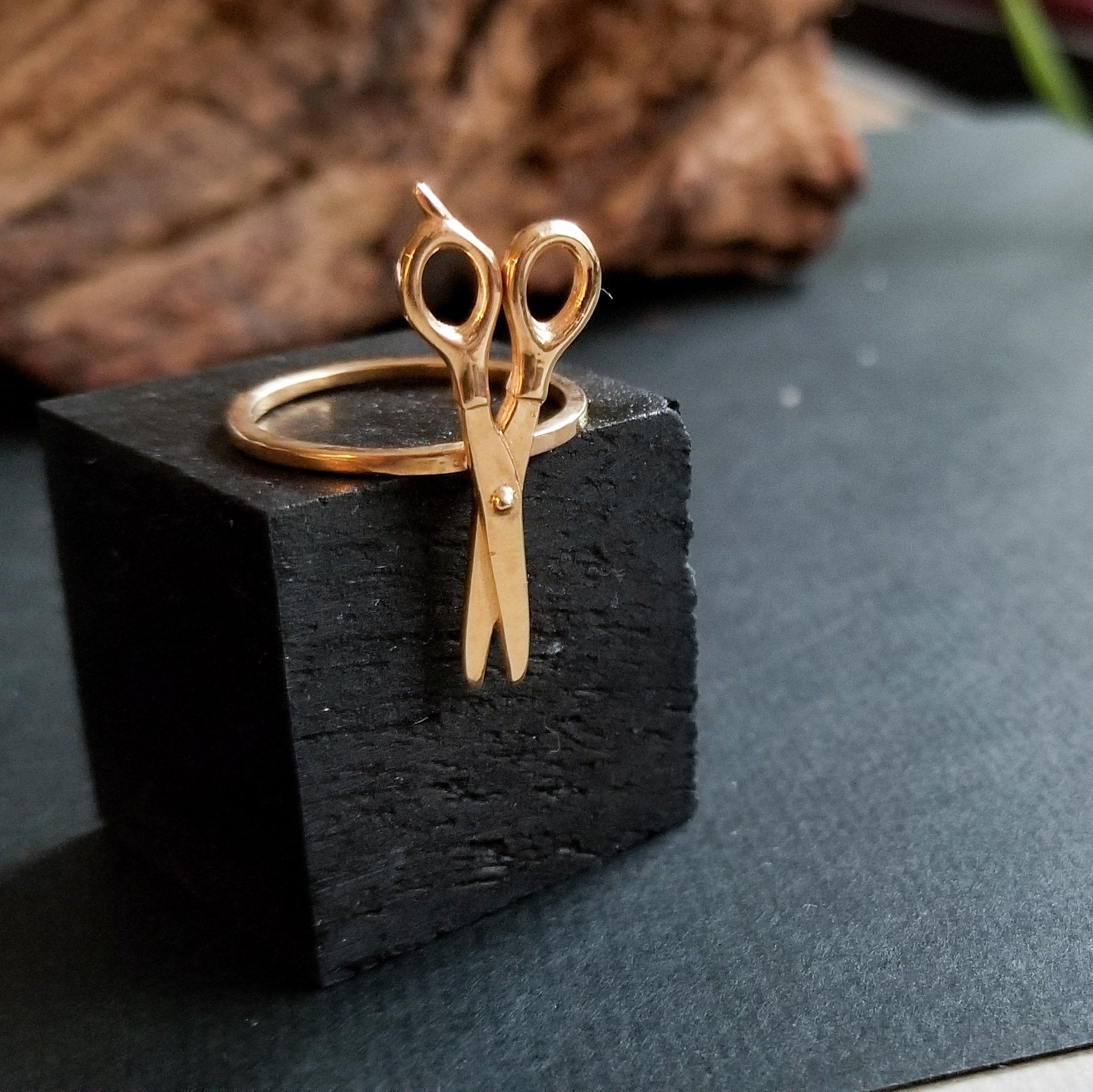 Rose Gold Scissor Ring 14K - Inchoo Bijoux