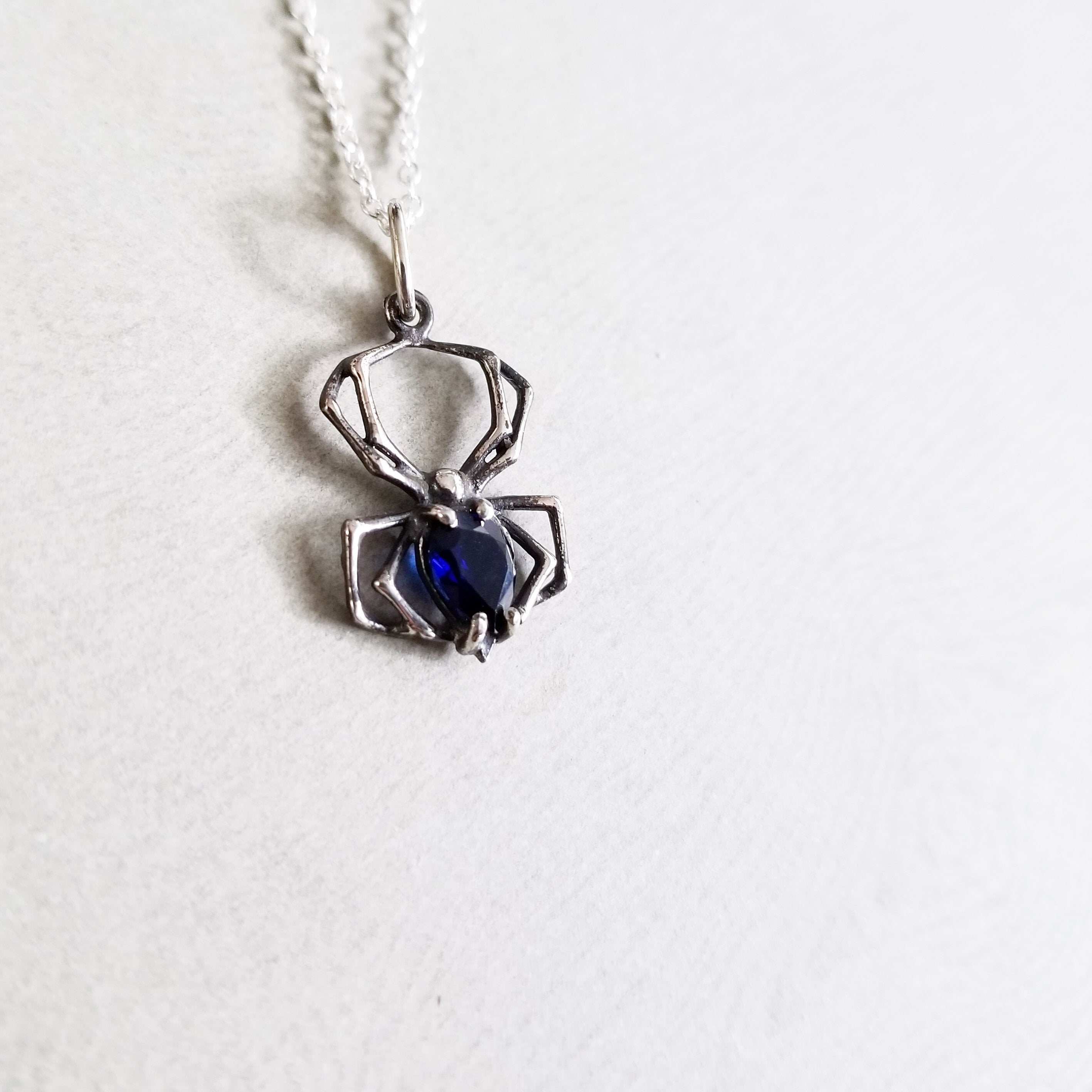 Deep Blue Spider Widow Pendant - Inchoo Bijoux