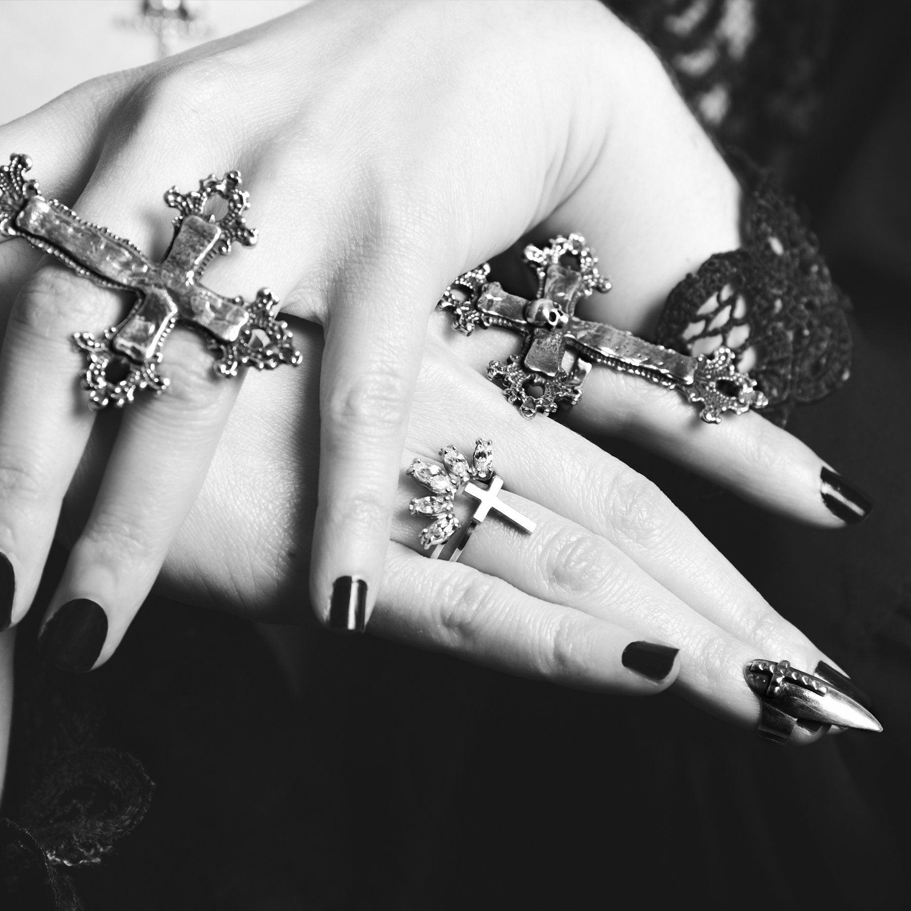 Big Baroque Cross 2 Finger Ring - Inchoo Bijoux