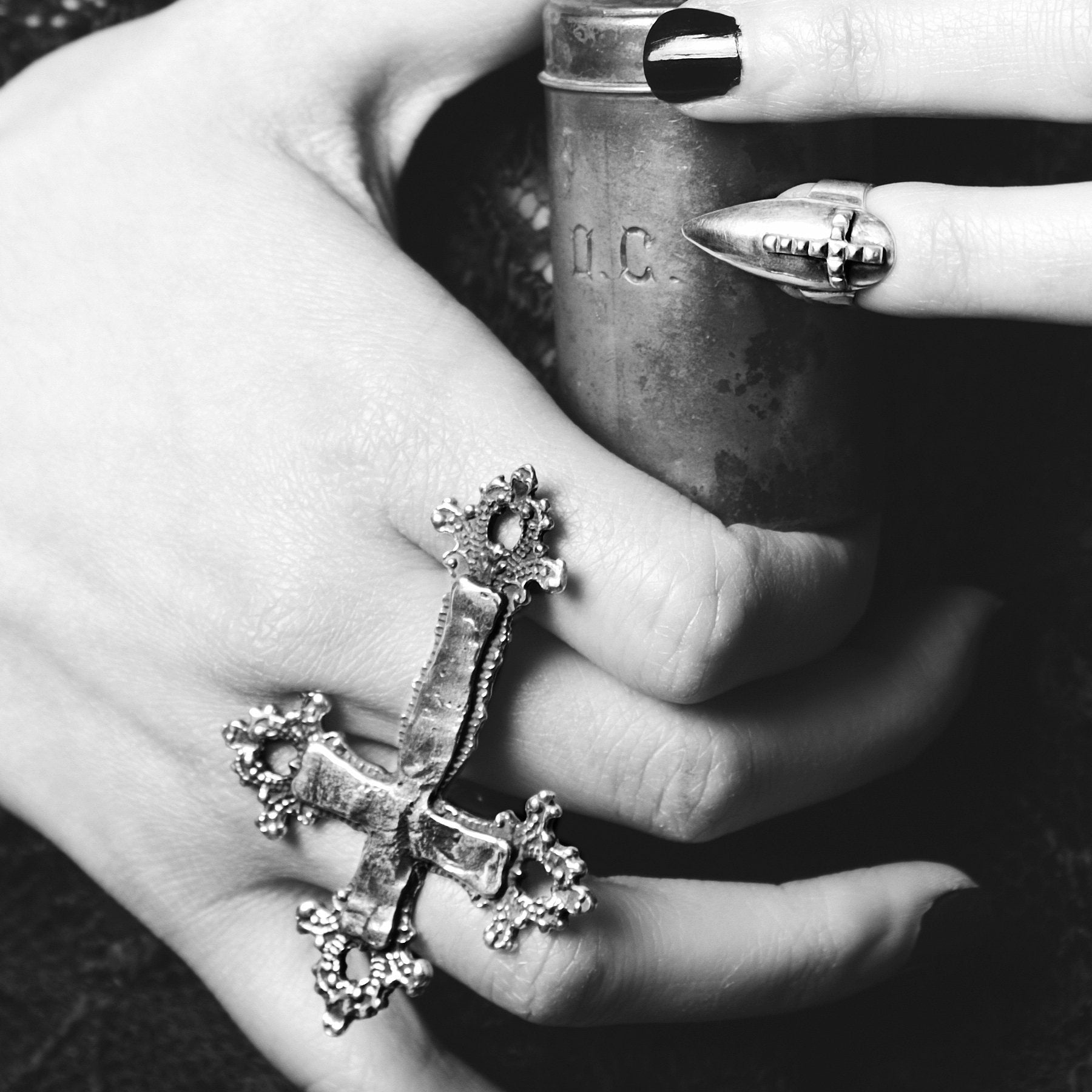 Crystal two finger ring – studiodeepasethi