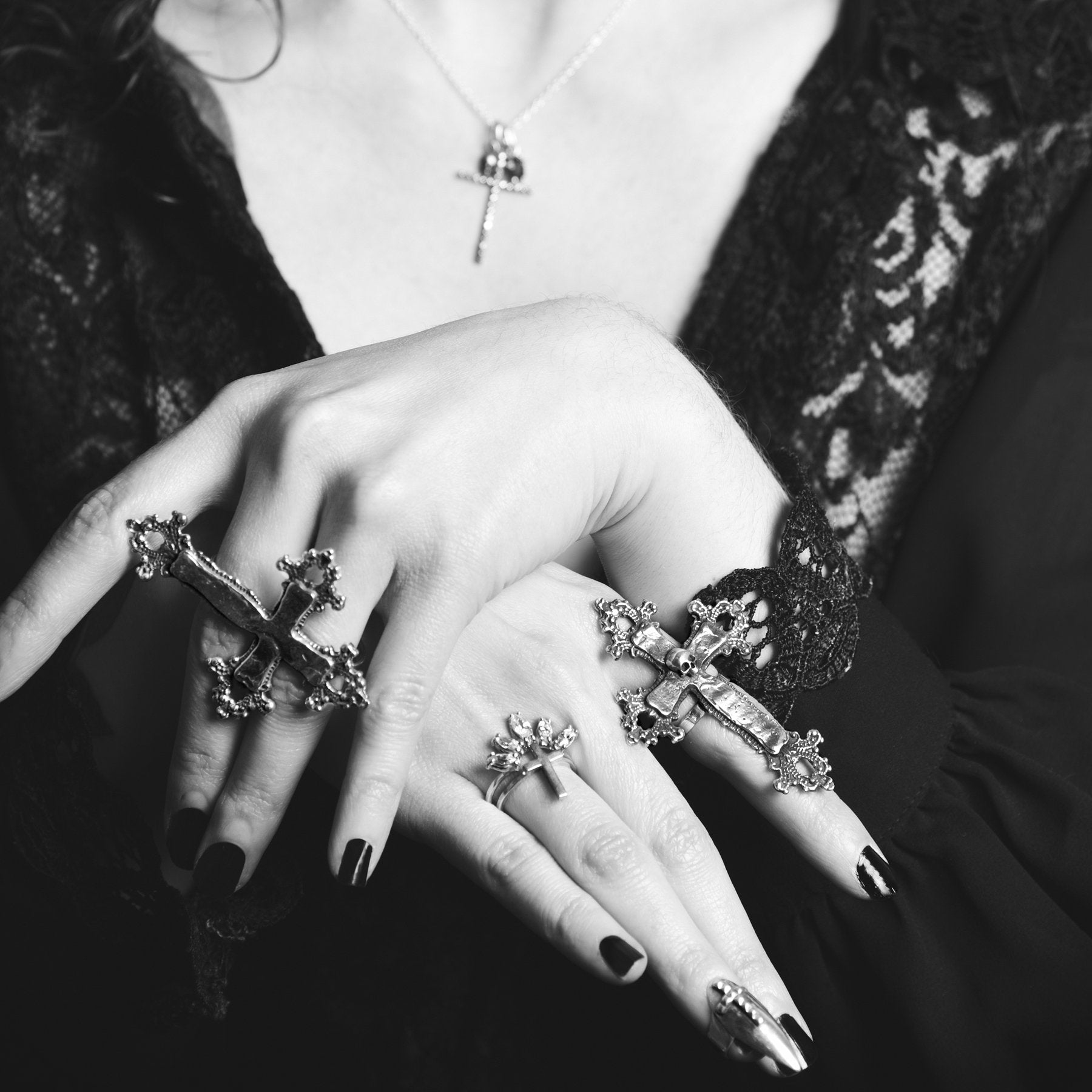 Collection of Big Unisex 2 Finger Skull Baroque Cross Ring - Inchoo Bijoux in a gallery layout