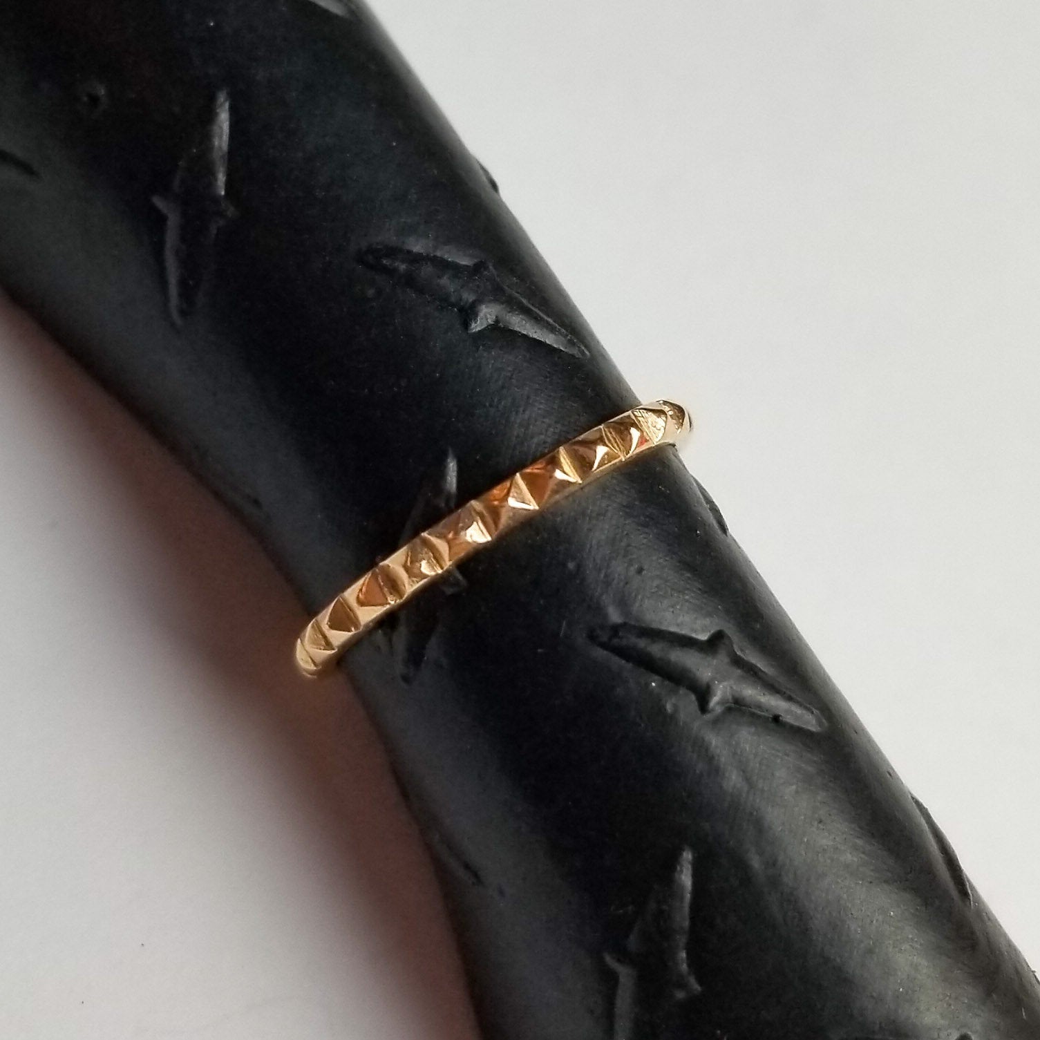 14K Rose Gold Studded Thin Wedding Ring-Ring-Inchoo Bijoux-Inchoo Bijoux