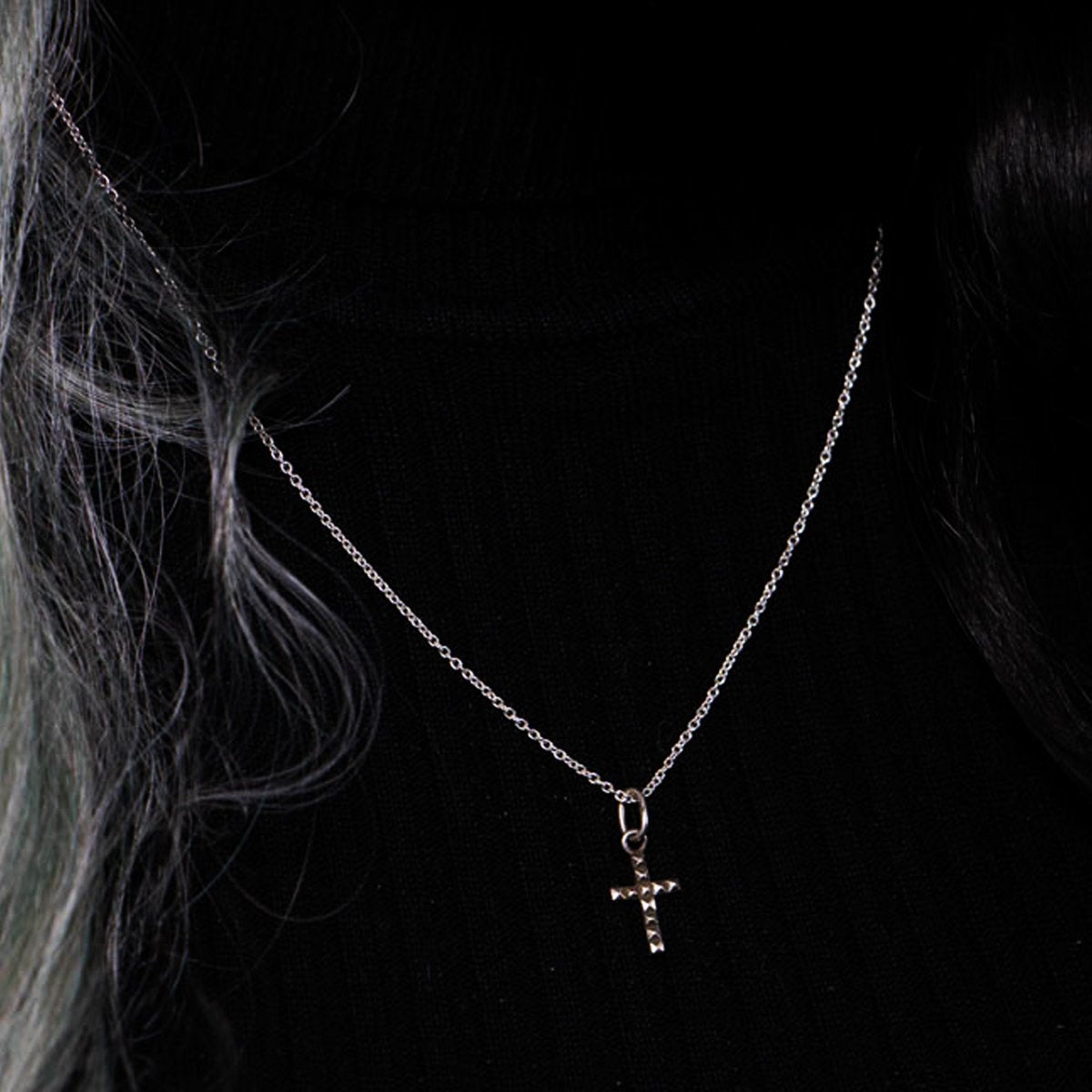 Tiny Studded Cross Pendant - Inchoo Bijoux